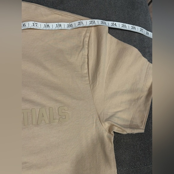 Essentials Fear of God T Shirt Mens Tan
Short Sleeve Crewneck Size Medium - Picture 8 of 9